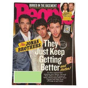 People Magazine December 15 2025 The Jonas Brothers Meghan and Harry Christmas